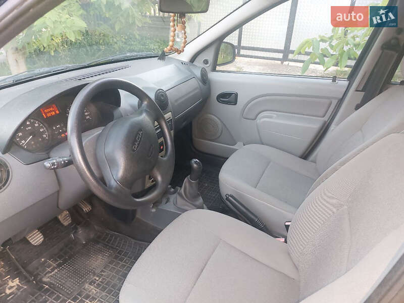 Универсал Dacia Logan MCV 2010 в Черновцах