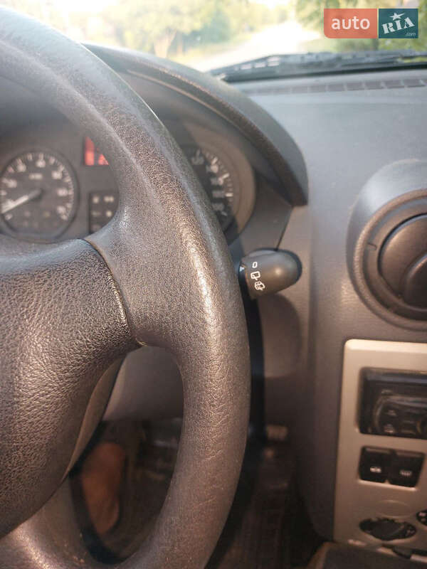 Универсал Dacia Logan MCV 2010 в Черновцах