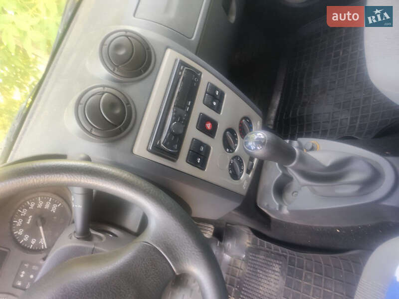Универсал Dacia Logan MCV 2010 в Черновцах
