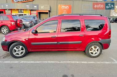 Универсал Dacia Logan MCV 2008 в Киеве