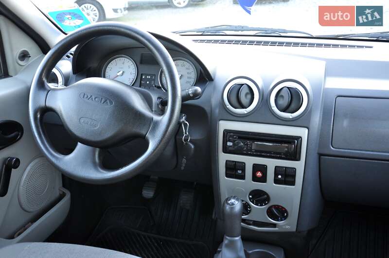 Универсал Dacia Logan MCV 2010 в Львове