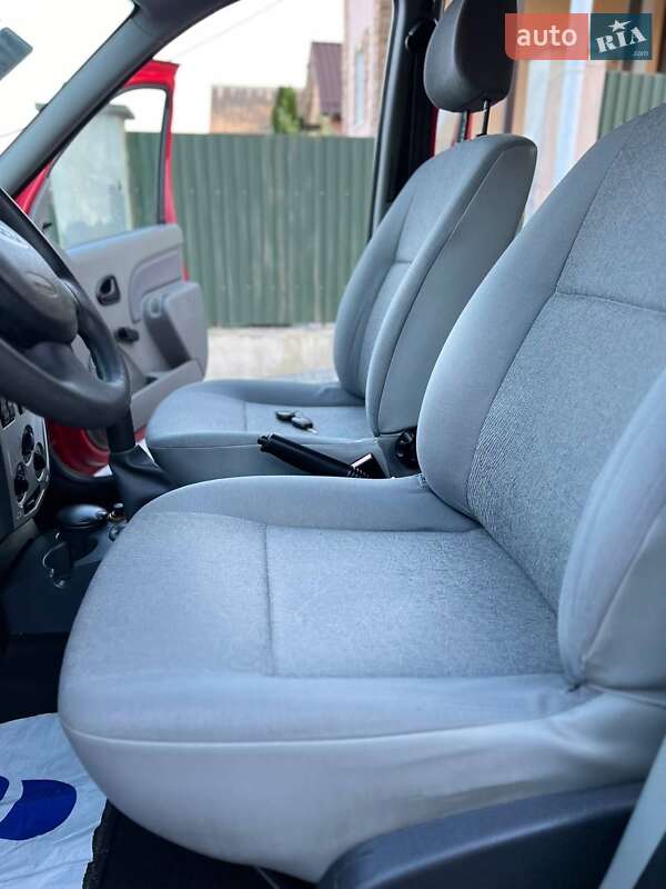 Універсал Dacia Logan MCV 2010 в Хмельницькому фото 25 Універсал Dacia Logan MCV 2010 в Хмельницькому