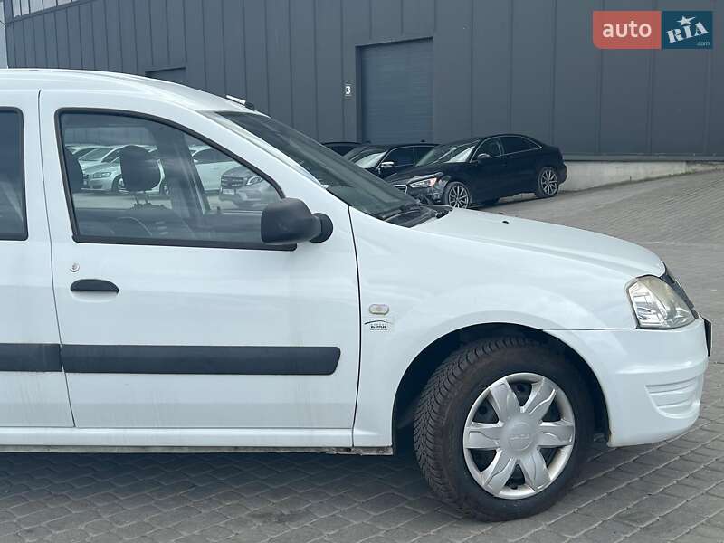 Универсал Dacia Logan MCV 2012 в Львове