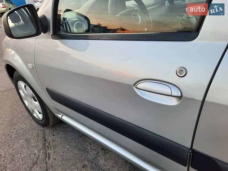 Універсал Dacia Logan MCV 2009 в Полтаві фото 25 Універсал Dacia Logan MCV 2009 в Полтаві