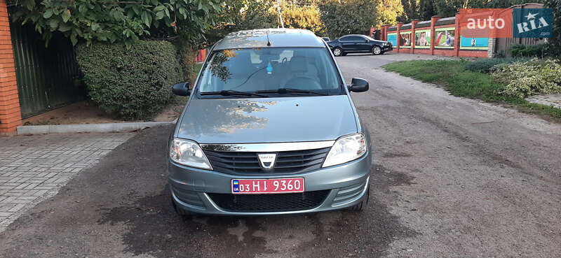 Универсал Dacia Logan MCV 2010 в Чернигове