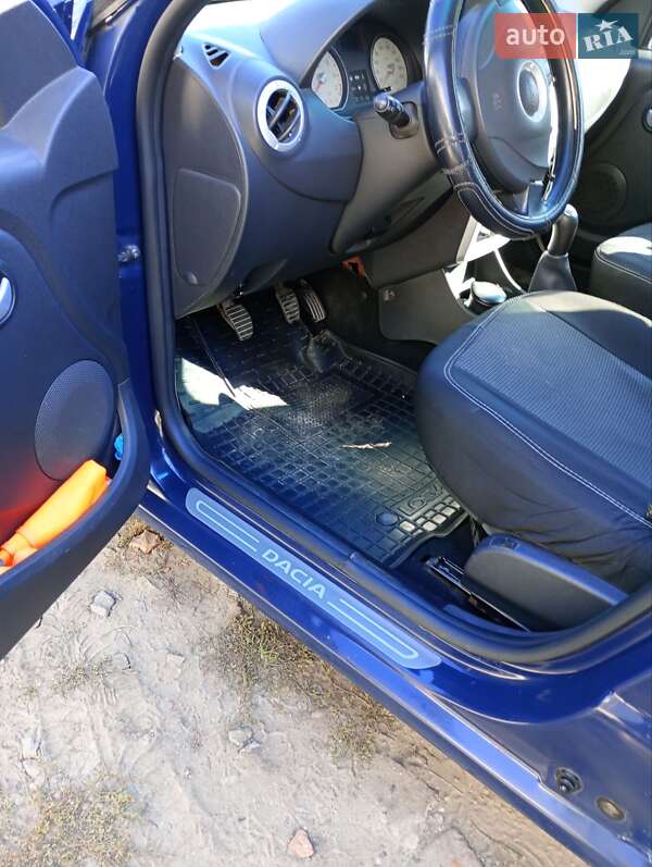 Универсал Dacia Logan MCV 2009 в Тростянце