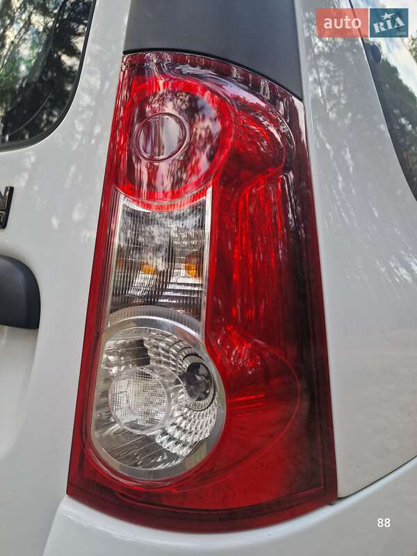 Универсал Dacia Logan MCV 2011 в Полтаве фото 34 Универсал Dacia Logan MCV 2011 в Полтаве