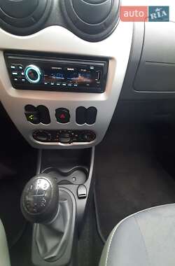 Универсал Dacia Logan MCV 2012 в 