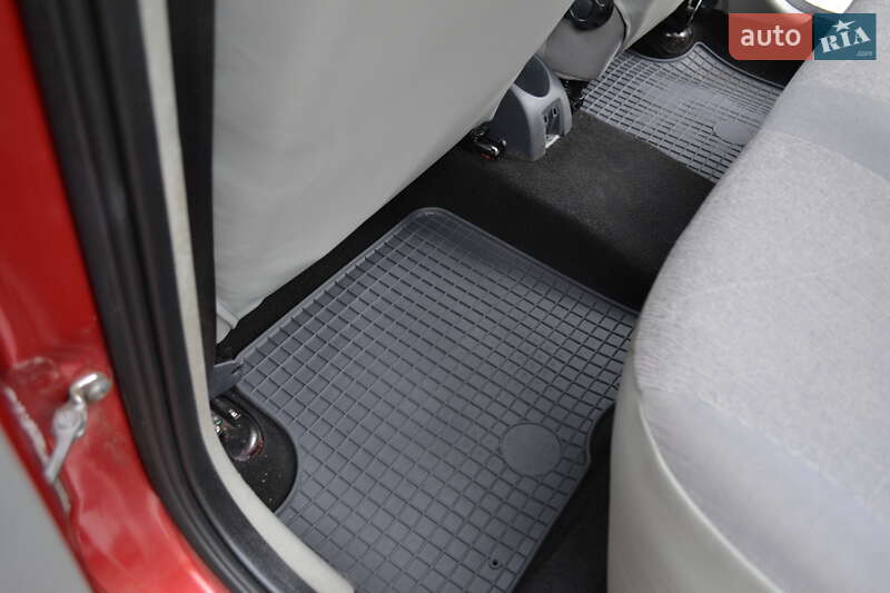 Універсал Dacia Logan MCV 2008 в Білій Церкві фото 28 Універсал Dacia Logan MCV 2008 в Білій Церкві