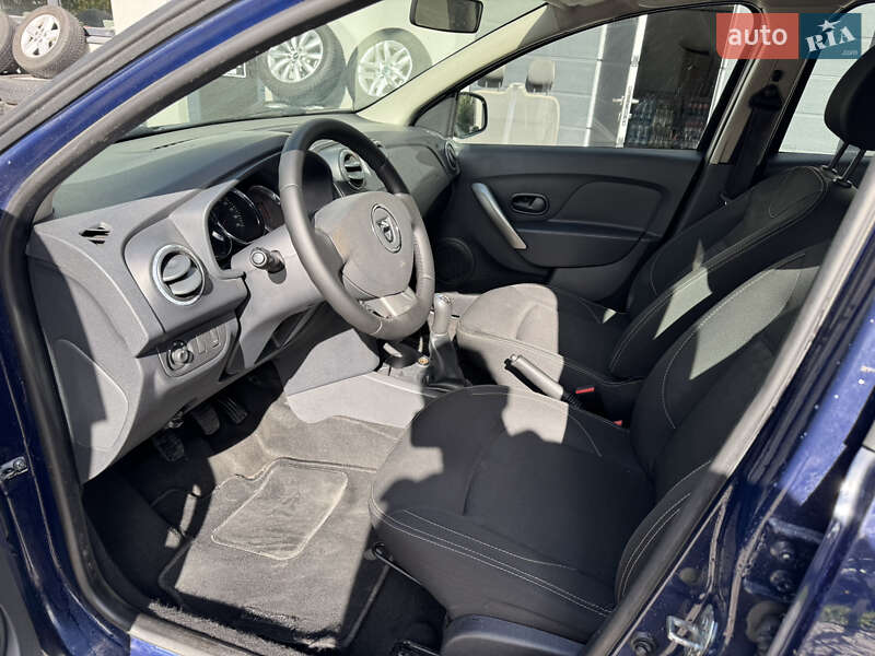 Универсал Dacia Logan MCV 2014 в Староконстантинове