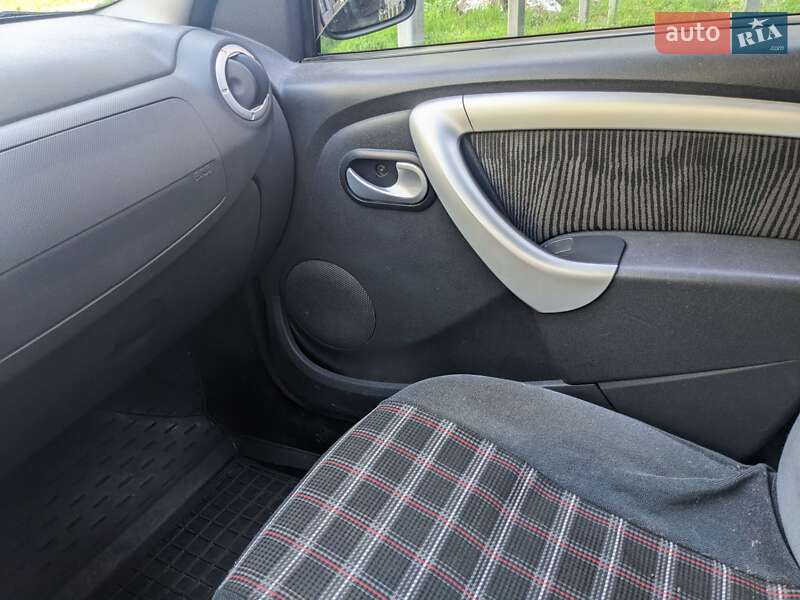Універсал Dacia Logan MCV 2009 в Одесі