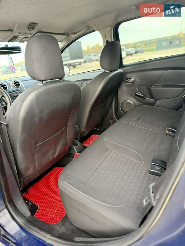 Универсал Dacia Logan MCV 2013 в Новояворовске фото 17 Универсал Dacia Logan MCV 2013 в Новояворовске