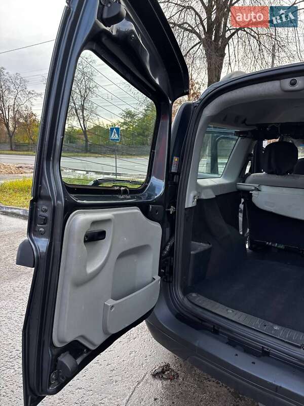 Универсал Dacia Logan MCV 2008 в Чернигове