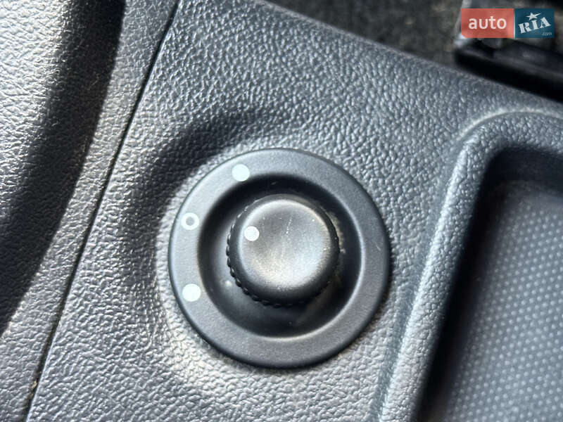 Універсал Dacia Logan MCV 2009 в Дніпрі фото 27 Універсал Dacia Logan MCV 2009 в Дніпрі