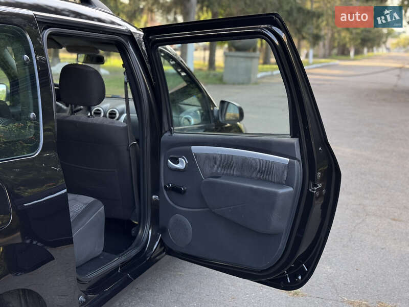 Универсал Dacia Logan MCV 2011 в Умани фото 19 Универсал Dacia Logan MCV 2011 в Умани