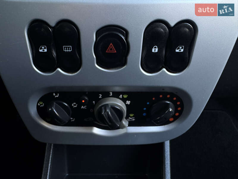 Универсал Dacia Logan MCV 2011 в Умани фото 27 Универсал Dacia Logan MCV 2011 в Умани