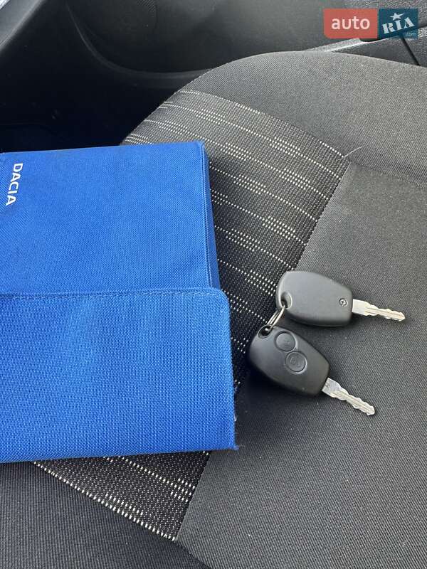 Универсал Dacia Logan MCV 2012 в Ровно фото 40 Универсал Dacia Logan MCV 2012 в Ровно