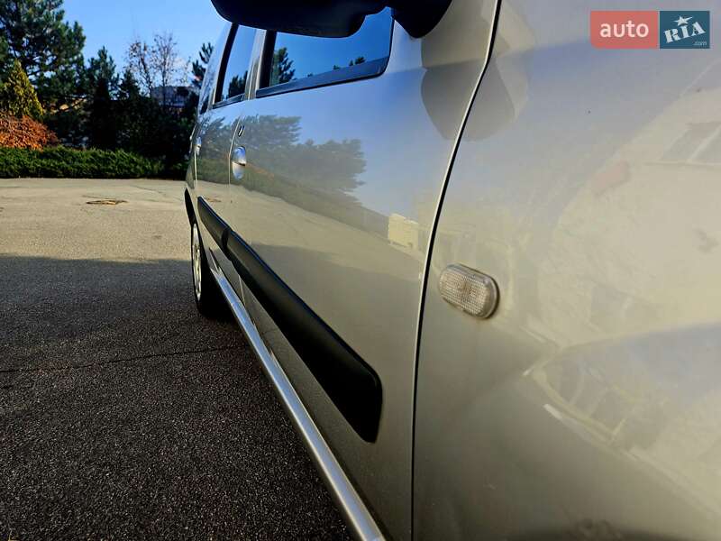 Универсал Dacia Logan MCV 2012 в Полтаве