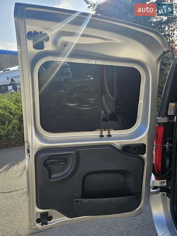 Универсал Dacia Logan MCV 2012 в Полтаве