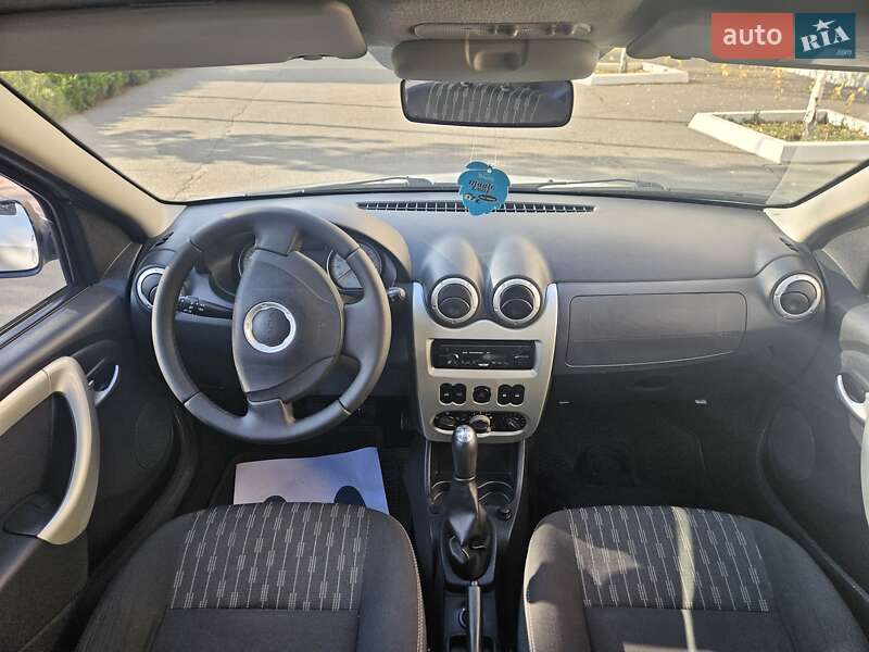 Универсал Dacia Logan MCV 2012 в Полтаве