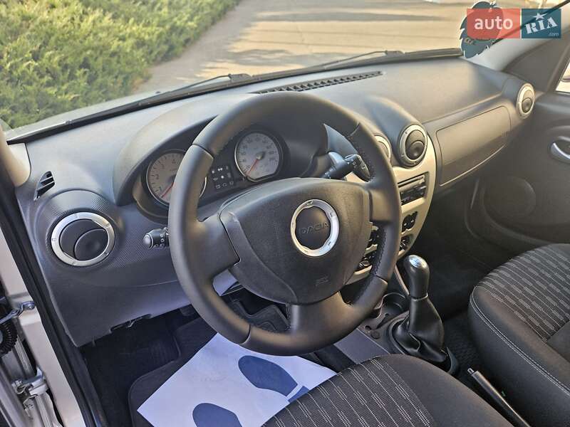 Универсал Dacia Logan MCV 2012 в Полтаве