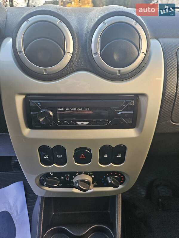 Универсал Dacia Logan MCV 2012 в Полтаве