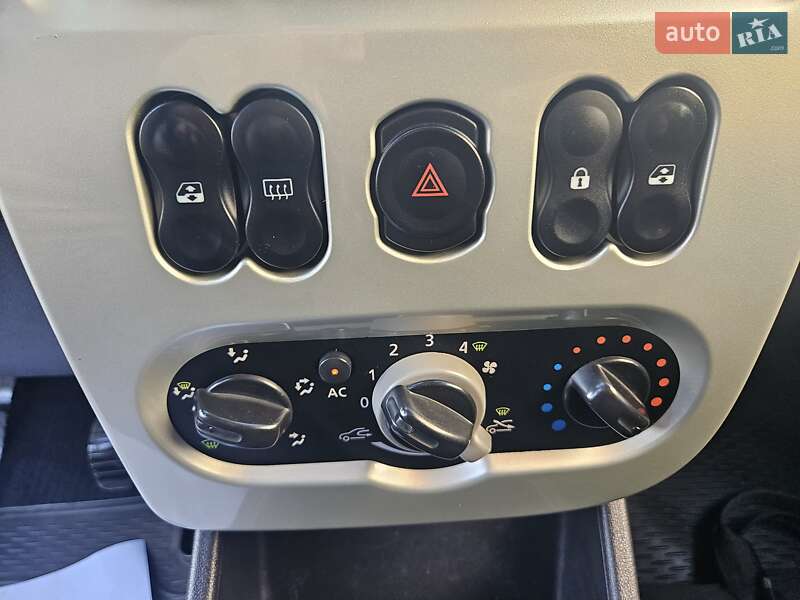 Универсал Dacia Logan MCV 2012 в Полтаве