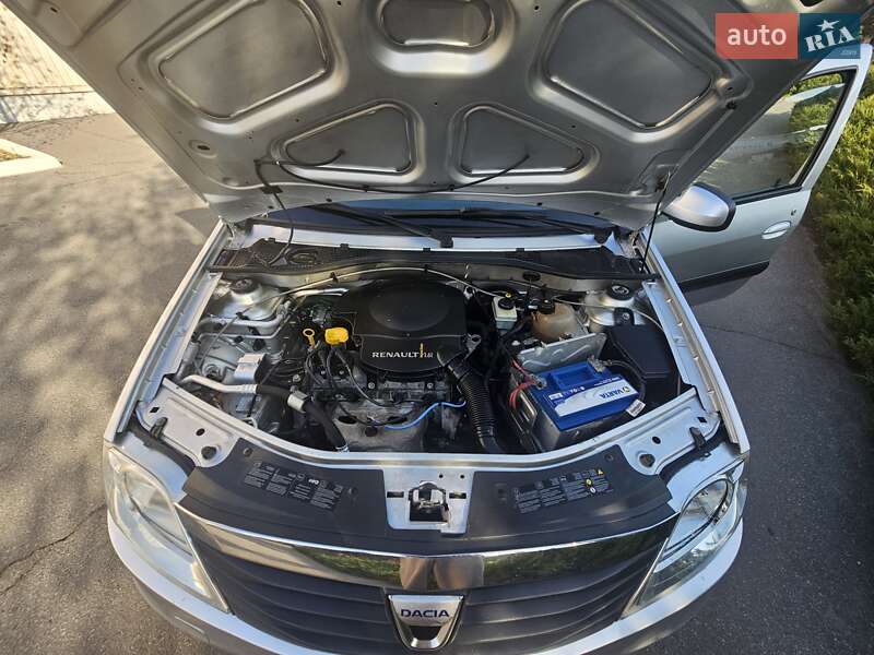 Универсал Dacia Logan MCV 2012 в Полтаве