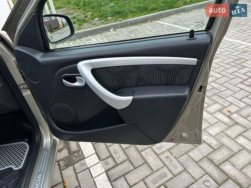 Универсал Dacia Logan MCV 2009 в Ромнах фото 31 Универсал Dacia Logan MCV 2009 в Ромнах