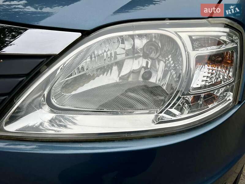 Універсал Dacia Logan MCV 2010 в Умані