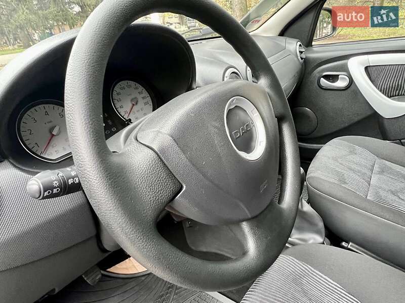 Універсал Dacia Logan MCV 2010 в Умані