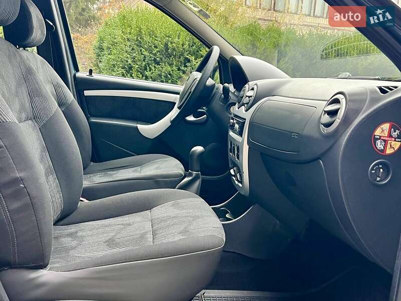 Універсал Dacia Logan MCV 2010 в Умані