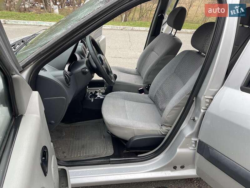 Универсал Dacia Logan MCV 2008 в Киеве фото 11 Универсал Dacia Logan MCV 2008 в Киеве