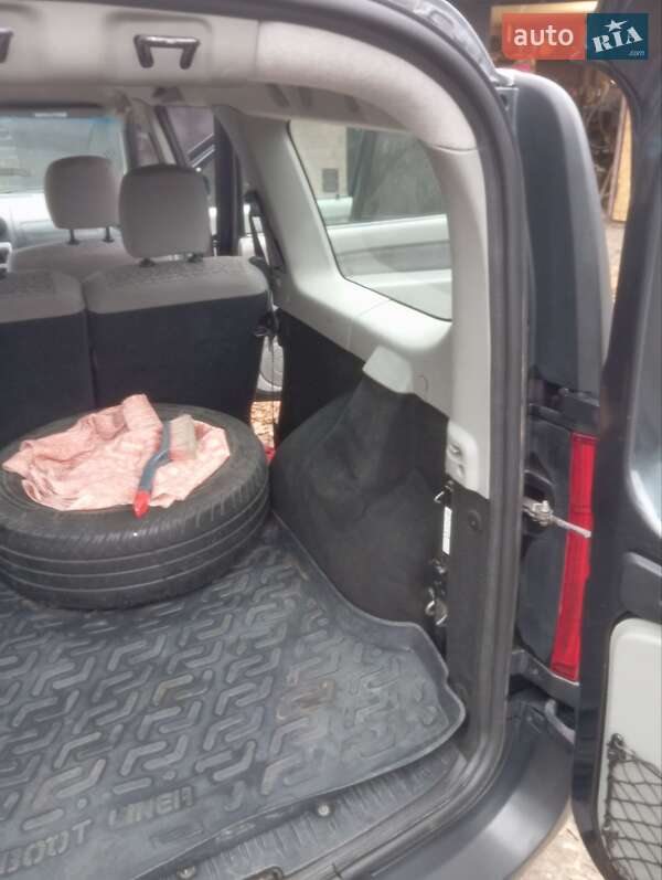 Универсал Dacia Logan MCV 2008 в Чернигове