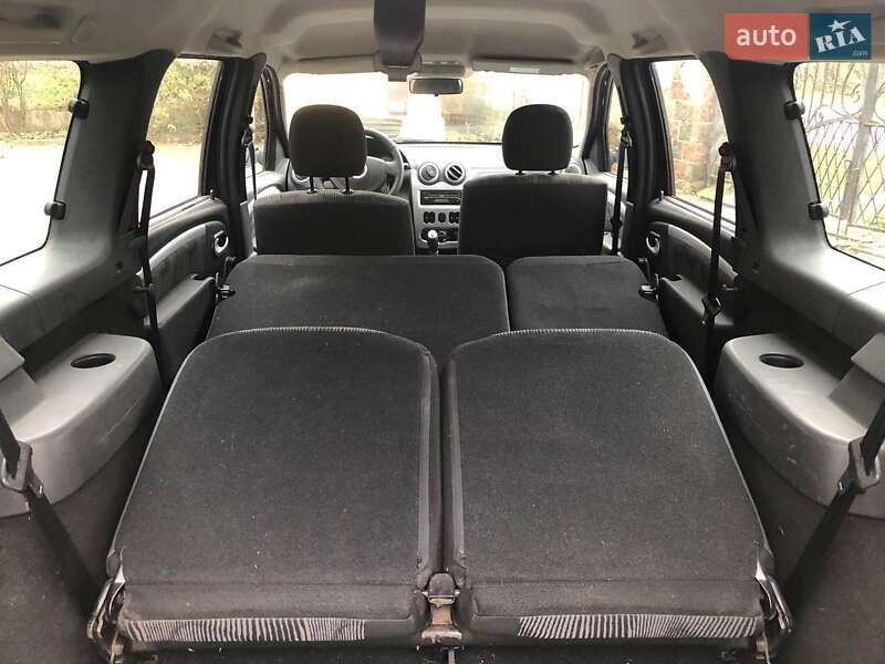 Універсал Dacia Logan MCV 2010 в Рівному фото 10 Універсал Dacia Logan MCV 2010 в Рівному