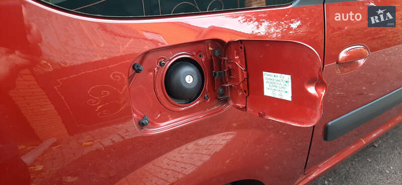 Универсал Dacia Logan MCV 2011 в Чернигове фото 20 Универсал Dacia Logan MCV 2011 в Чернигове