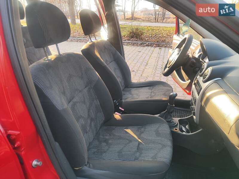 Універсал Dacia Logan MCV 2011 в Миргороді