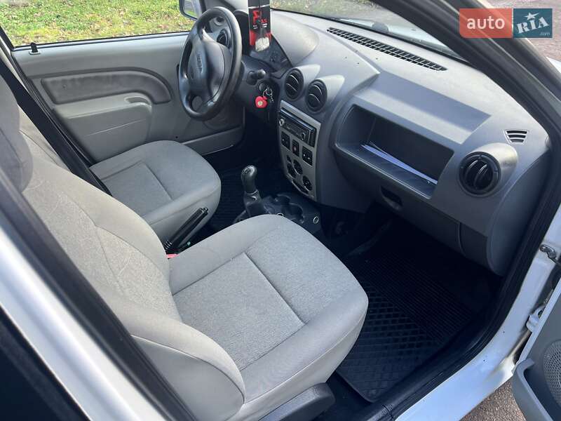 Универсал Dacia Logan MCV 2010 в Луцке