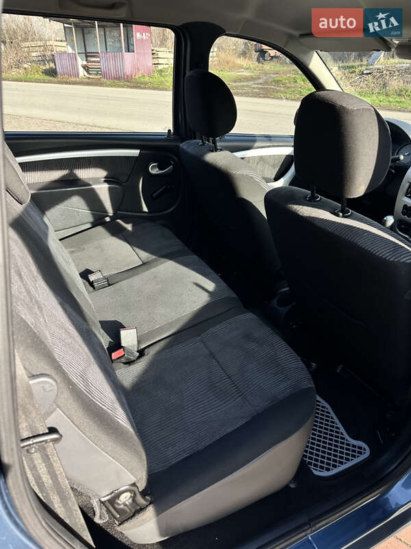 Универсал Dacia Logan MCV 2010 в Ромнах