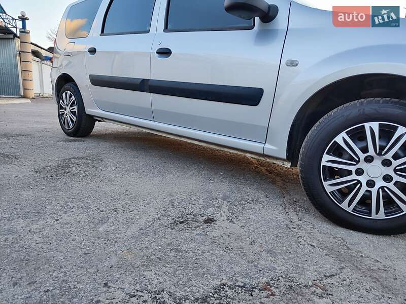 Универсал Dacia Logan MCV 2010 в Глухове фото 16 Универсал Dacia Logan MCV 2010 в Глухове
