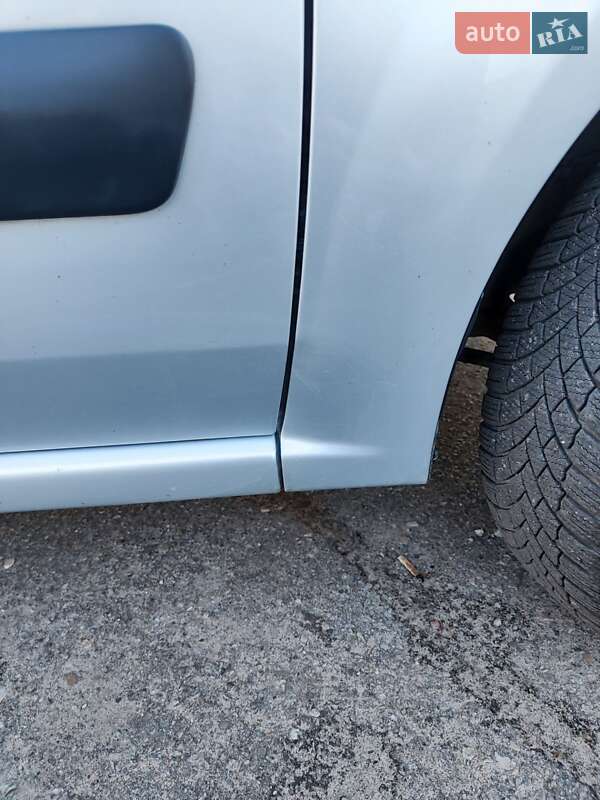 Универсал Dacia Logan MCV 2010 в Глухове фото 26 Универсал Dacia Logan MCV 2010 в Глухове