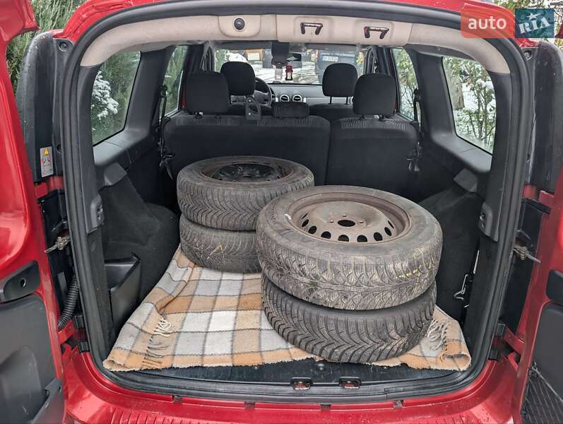 Універсал Dacia Logan MCV 2011 в Рівному