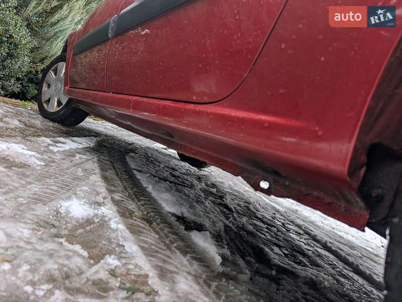 Універсал Dacia Logan MCV 2011 в Рівному