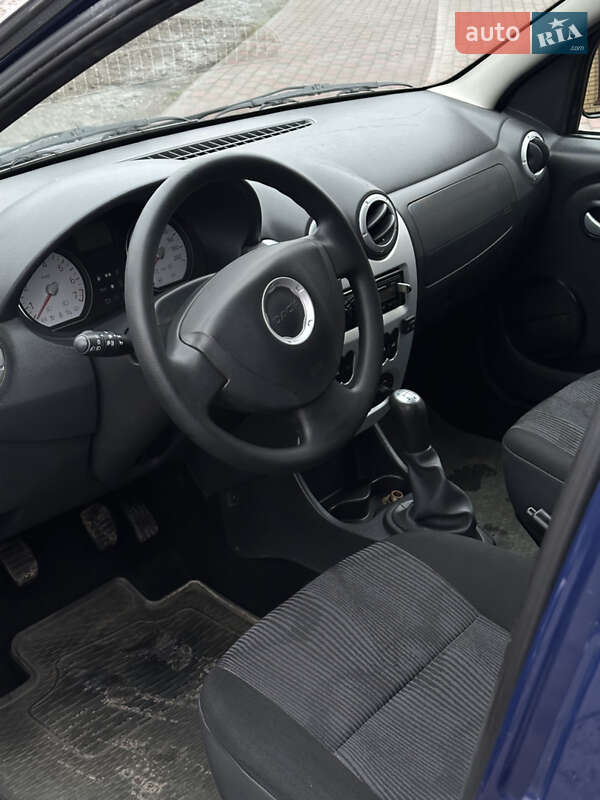 Універсал Dacia Logan MCV 2008 в Ромнах фото 22 Універсал Dacia Logan MCV 2008 в Ромнах