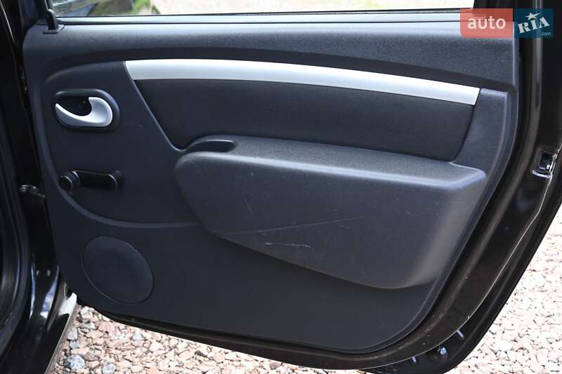 Универсал Dacia Logan MCV 2012 в Бердичеве фото 24 Универсал Dacia Logan MCV 2012 в Бердичеве