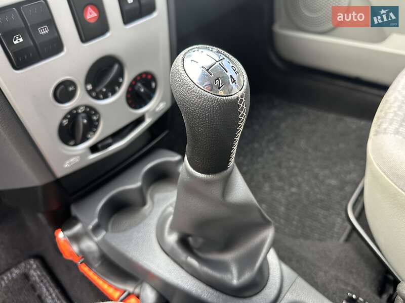 Універсал Dacia Logan MCV 2008 в Рівному