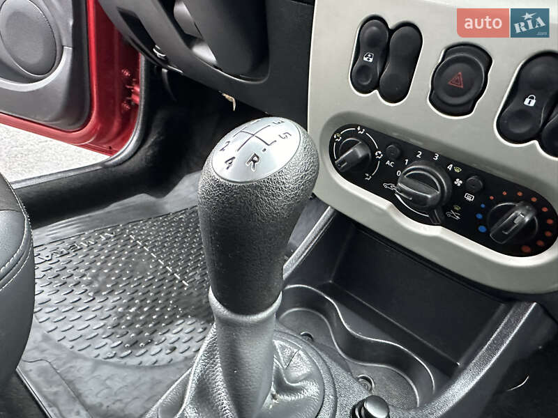 Универсал Dacia Logan MCV 2012 в Виннице фото 51 Универсал Dacia Logan MCV 2012 в Виннице