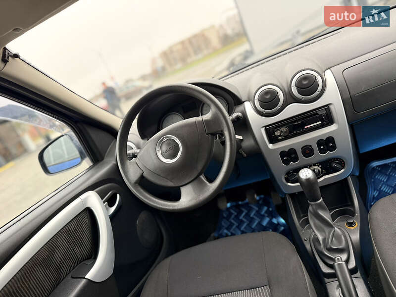 Універсал Dacia Logan MCV 2010 в Володимирі