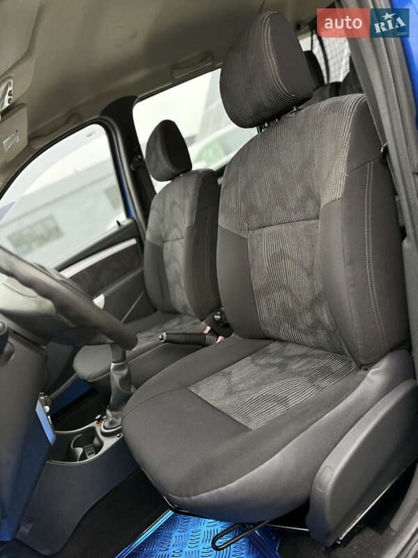 Універсал Dacia Logan MCV 2010 в Володимирі