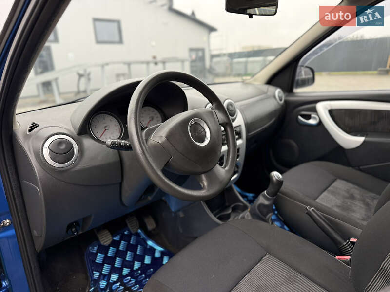 Універсал Dacia Logan MCV 2010 в Володимирі